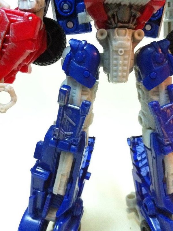 Transformers Dark Of The Moon Voyager Translucent Optimus Prime  (12 of 19)